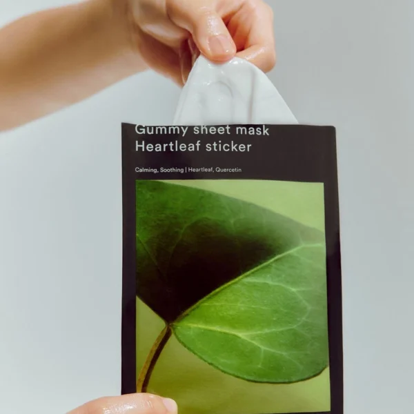 raminanti veido kauke aknei su heartleaf ir centella