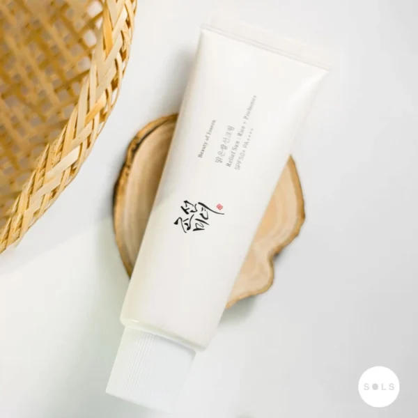 drekinantis spf50 kremas su ryziu ekstraktu ir probiotikais glow efektui